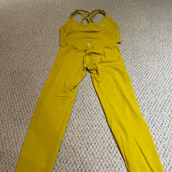 Vitae Apparel Matching Set - Size Large - Mustard - Picture 1 of 7
